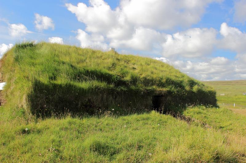 iceland430.JPG - Sænautasel Turf House in the Highlands of Iceland