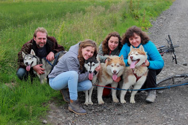 iceland483.JPG - Dog scootering in Akureyri 