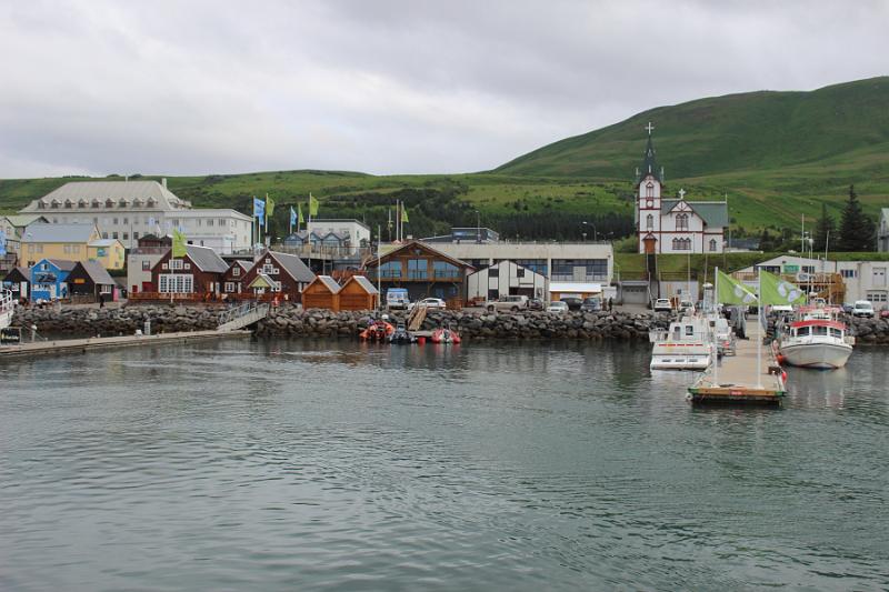 iceland505.JPG - Harbour of Husavik, a fishing village in Northern Iceland