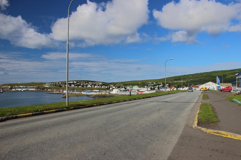 iceland531.JPG - Harbour of Husavik, a fishing village in Northern Iceland