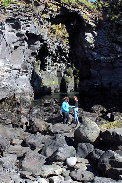iceland761.JPG - The Hellnar Arch