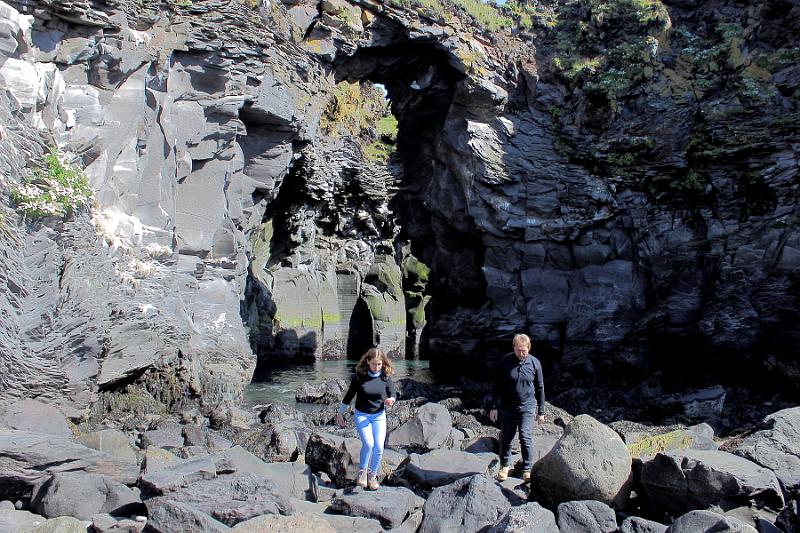 iceland765.JPG - The Hellnar Arch