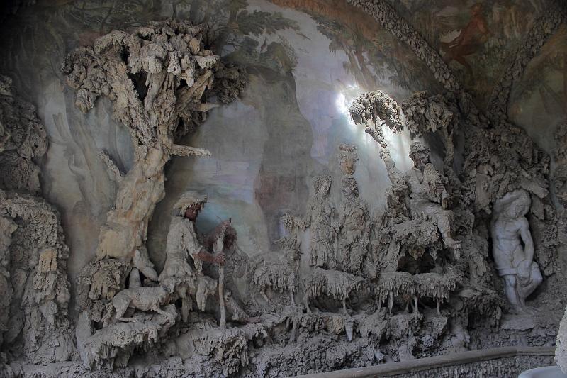 italy0218.JPG - First chamber of the Grotta di Buontalenti in the Boboli Gardens