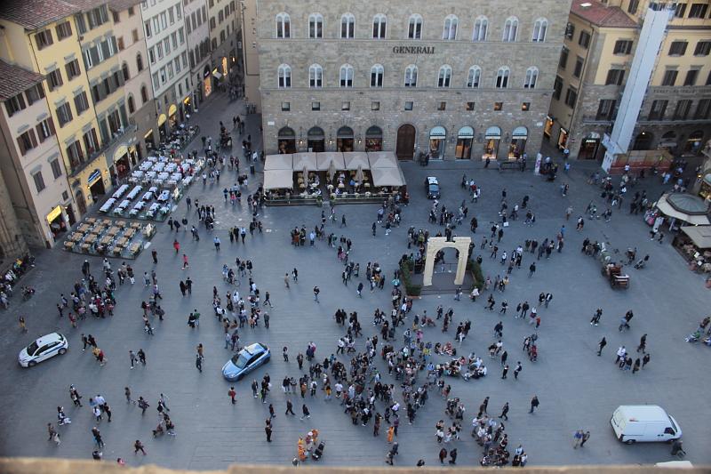 italy0231.JPG - Piazza della Signoria from the Palazzo Vecchio