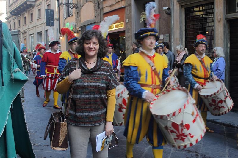 italy0245.JPG - Parade around New Market