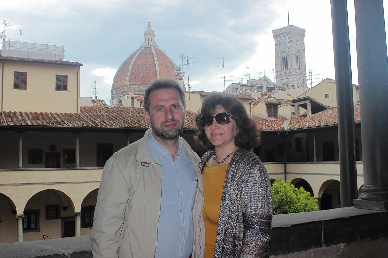italy0261.JPG - In the Cloister of the Basilica di San Lorenzo