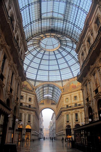 italy0005.JPG - The glass dome of the Victor Emmanuel Gallery