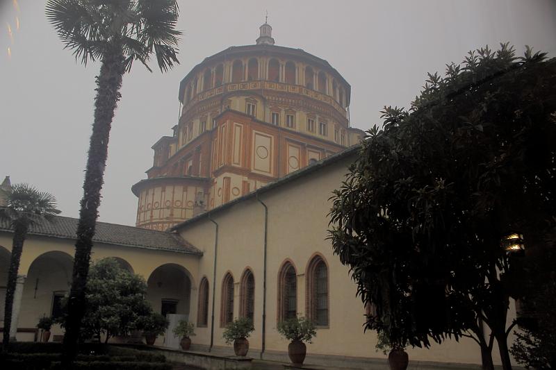 italy0067.JPG - The church of Santa Maria delle Grazie 