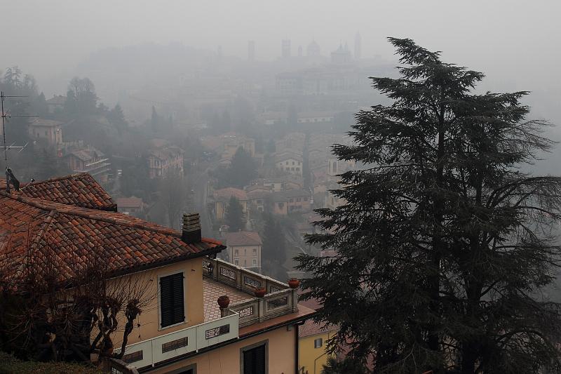 italy0093.JPG - View of Bergamo