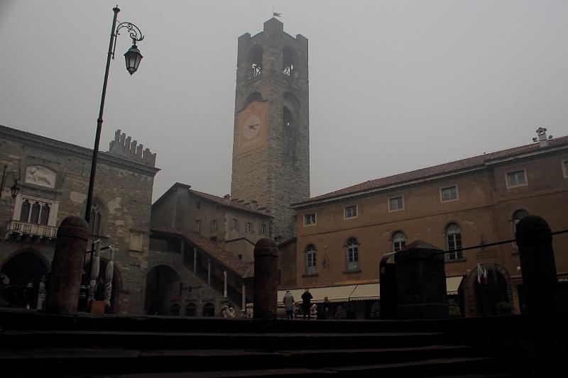 italy0120.JPG - Clock and bell tower in Bergamo old town, Piazza Vecchia