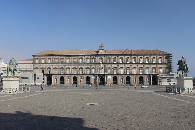 italy0499.JPG - Palazzo Reale, Piazza Plebiscito 