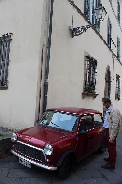 italy0338.JPG - On a street in Lucca