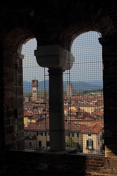 italy0345.JPG - View on Lucca from the Tower 