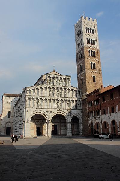 italy0346.JPG - St. Martin's Cathedral in Lucca