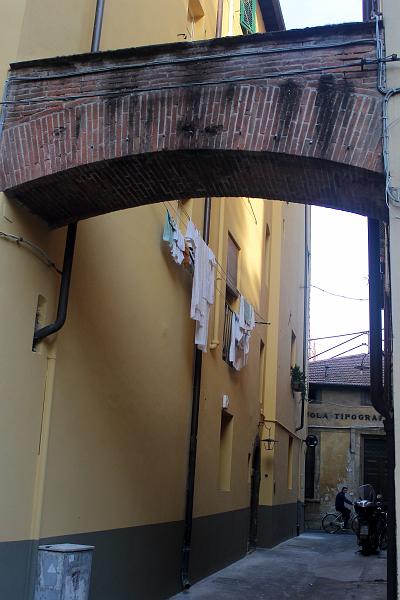 italy0357.JPG - A street in Lucca