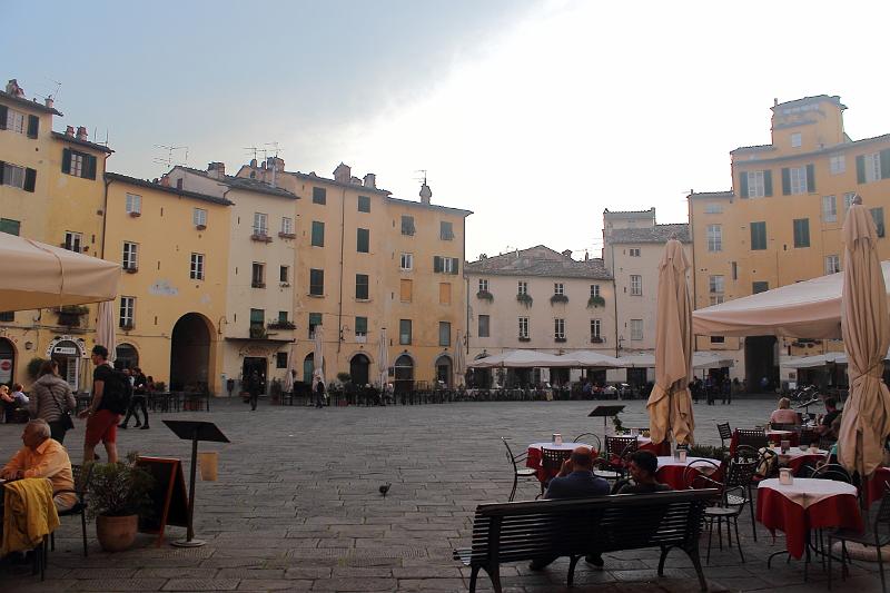 italy0361.JPG -  Lucca's Oval Square
