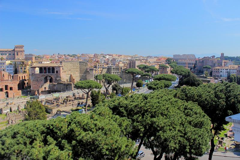 italy0162.JPG - View from the top of Victor Emmanuel II Monument