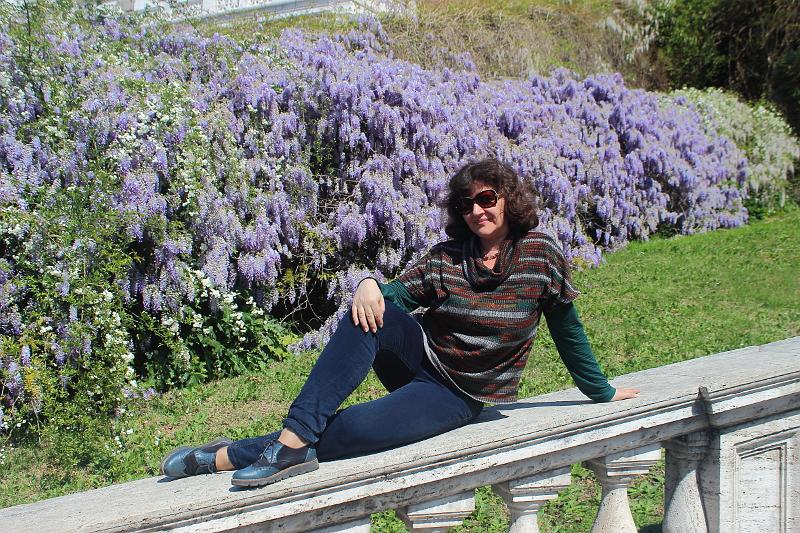 italy0174.JPG - On a staircase ramp which ascends to the Piazza del Campidoglio (Capitol Square)