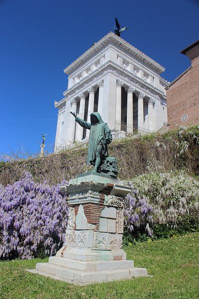 italy0180.JPG - Statue of Cola Di Rienzo near the Campidoglio