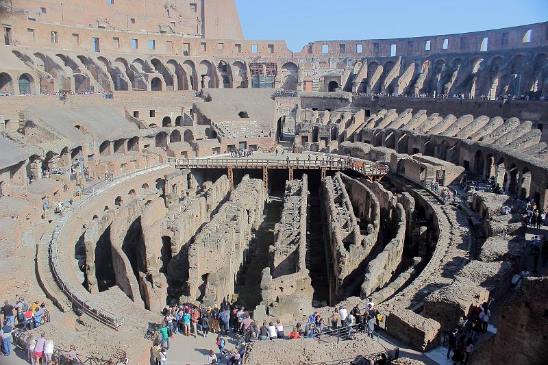 italy0184.JPG - The Colosseum