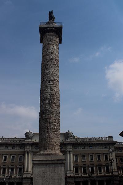 italy0385.JPG - The Column of Marcus Aurelius in Piazza Colonna
