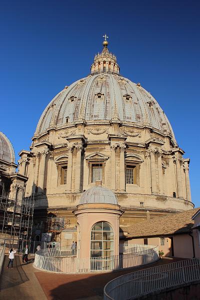italy0423.JPG - St Peters Basilica