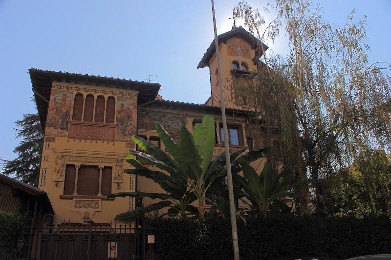 italy0443.JPG - Quartiere Coppede