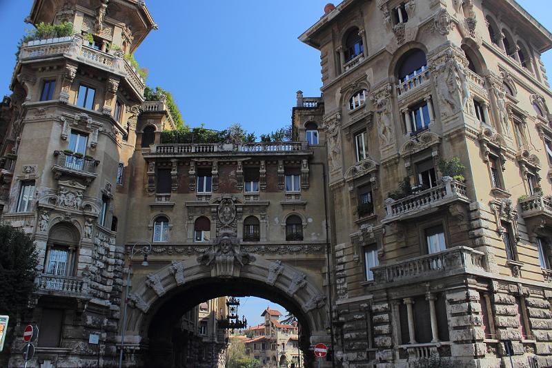 italy0449.JPG - Quartiere Coppede
