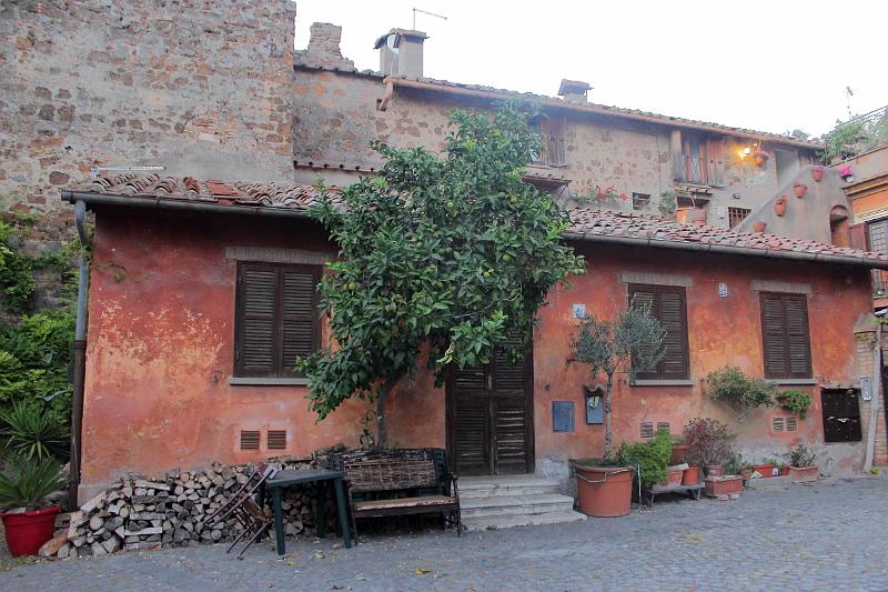 italy0478.JPG - Houses in Ostia Antica, an old italian village
