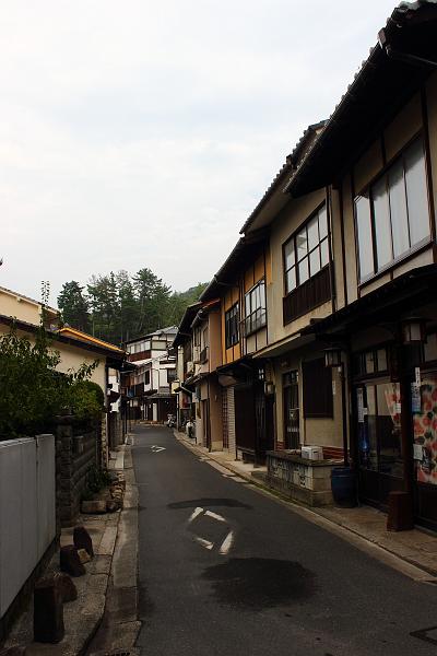 japan0300.JPG - The shopping street between the ferry terminal and the shrine