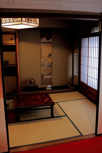 japan0516.JPG - Geisha House