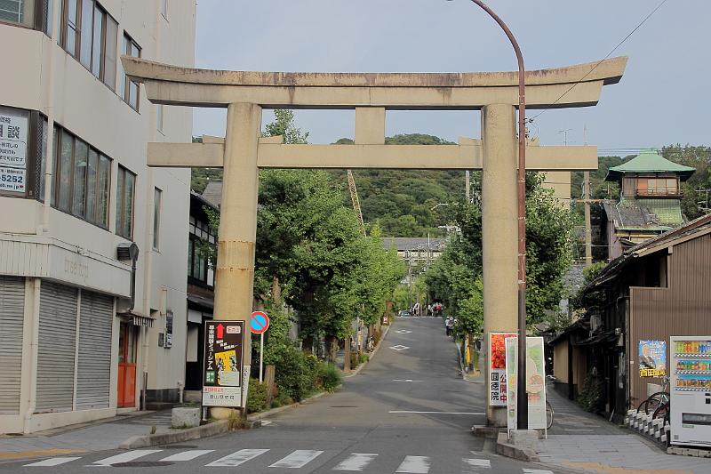 japan0015.JPG - A street in Kyoto