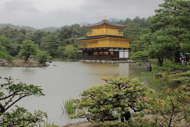 japan0050.JPG - Kinkaku-ji, Zen Buddhist temple 