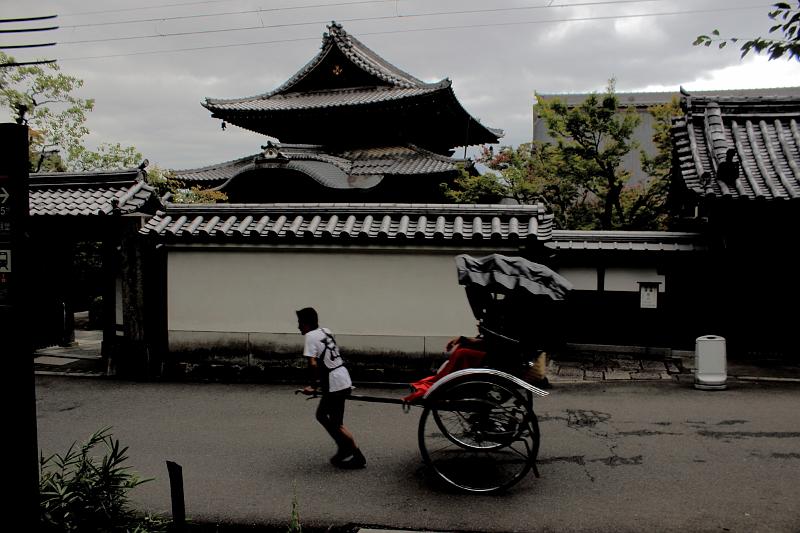 japan0172.JPG - A rickshaw near Jishi-in Temple