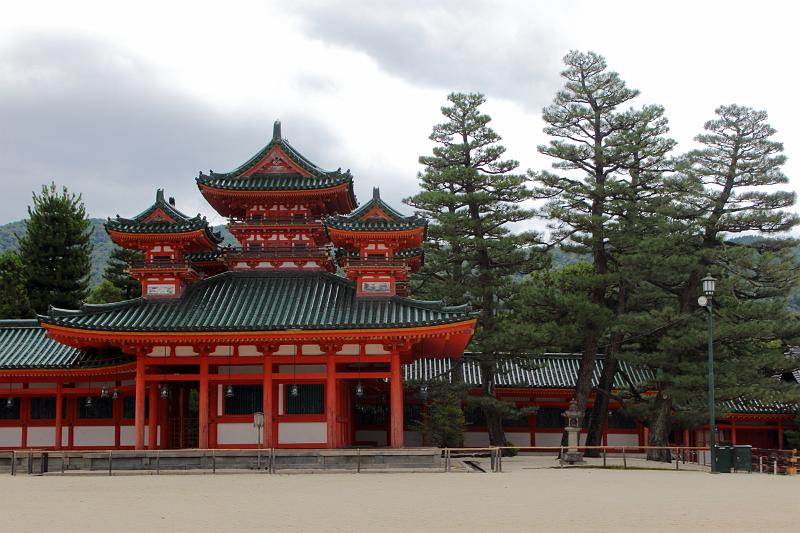 japan0202.JPG - Heian Jingu Shrine