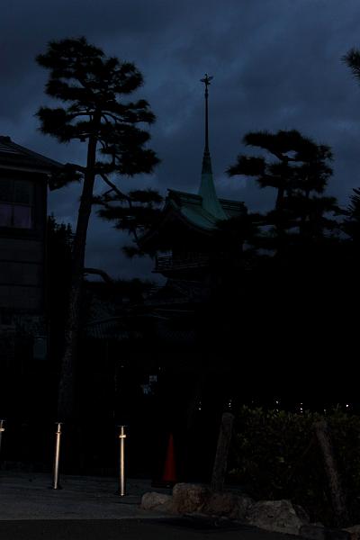 japan0207.JPG - Gion-kaku Tower in the evening