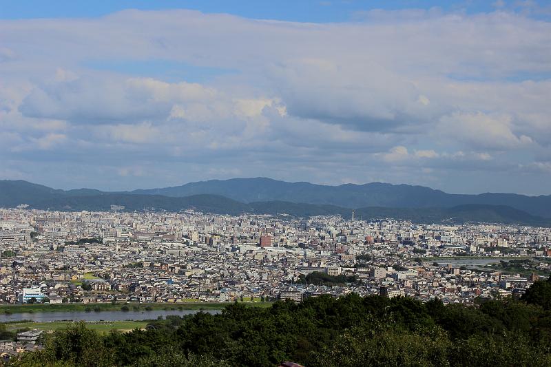 japan0230.JPG - Kyoto from the Arashiyama "Monkey Park" 