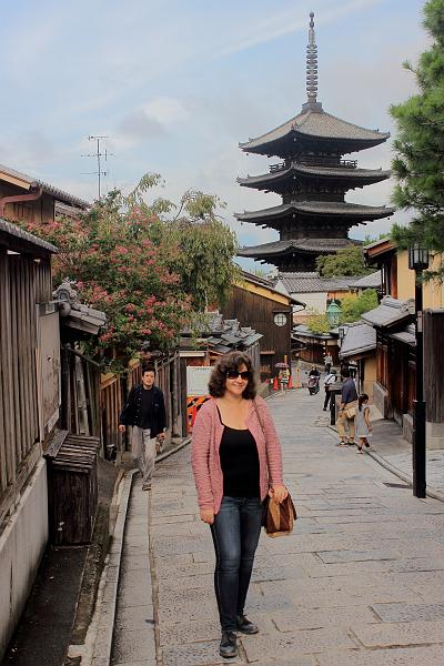 japan0553.JPG - Japan old city at Yasakano-To Pagoda