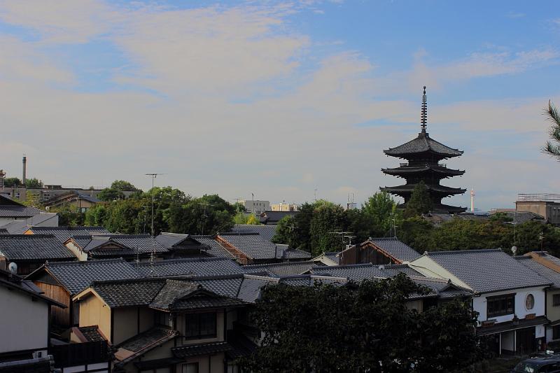 japan0556.JPG - View on the Yasakano-To Pagoda