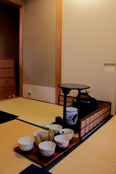 japan0607.JPG - Tea ceremony in a traditional japanese tea house