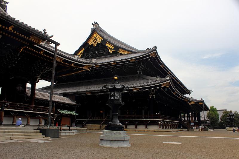 japan0615.JPG - Higashi Honganji Temple