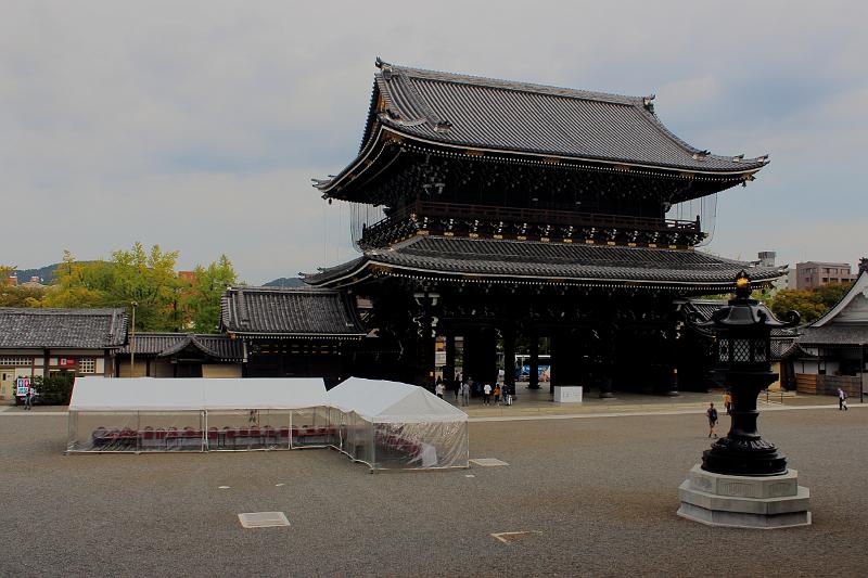 japan0617.JPG - Higashi Honganji Temple