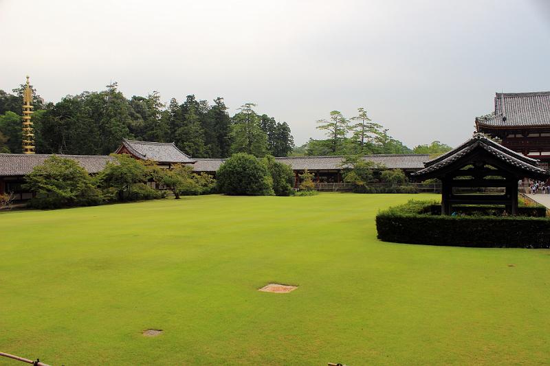 japan0349.JPG - Tōdai-ji, a Buddhist temple