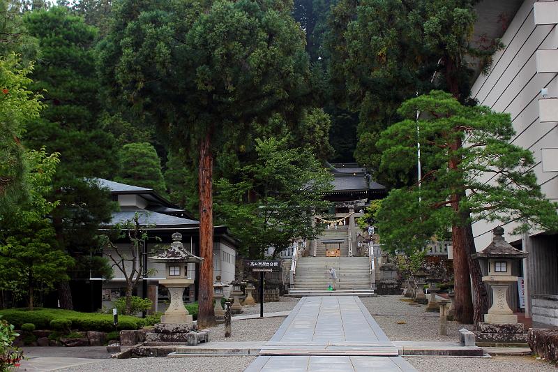 japan0470.JPG - Sakurayama Hachimangu Shrine