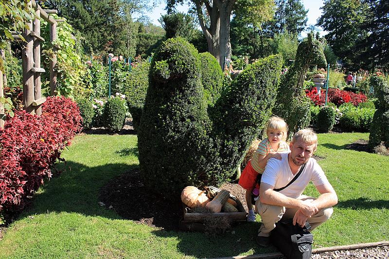 newport2581.JPG - Green Animals