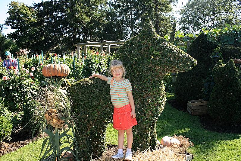 newport2593.JPG - Green Animals