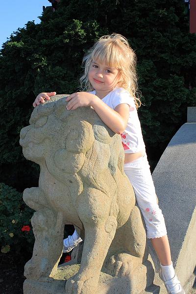 newport2612.JPG - Chinese Tea House in Marble House