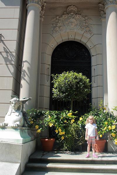 Newp0002.JPG - The Elms