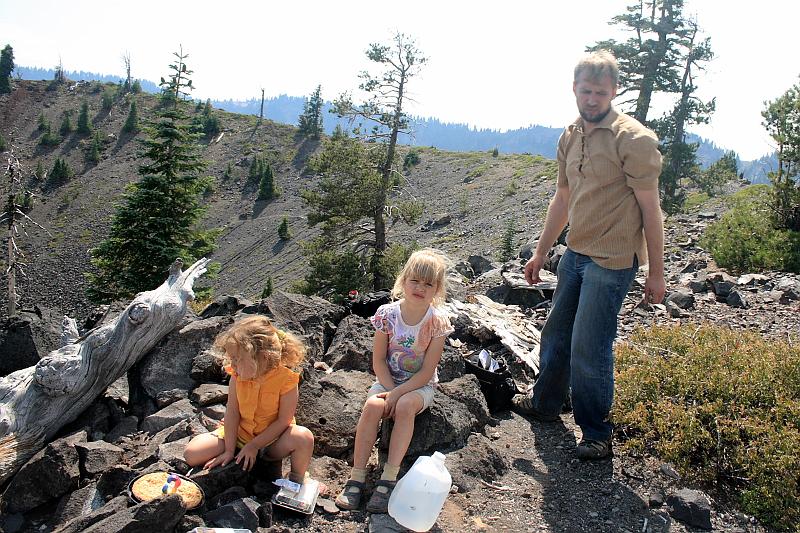 oreg3908.JPG - Wizard Island - Alyssa's birthday