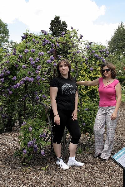 phil0780.JPG - Longwood gardens - Ira and me